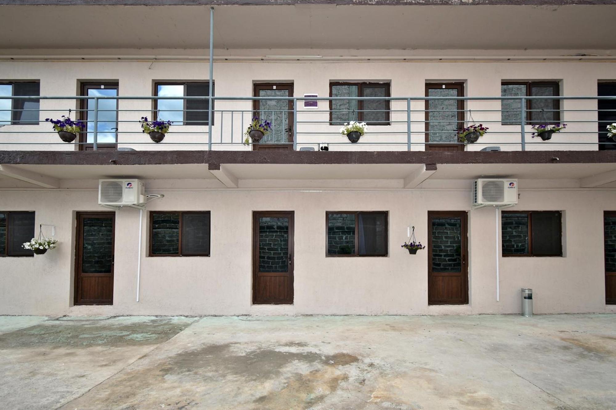Sirik Hotel Armavir Ngoại thất bức ảnh